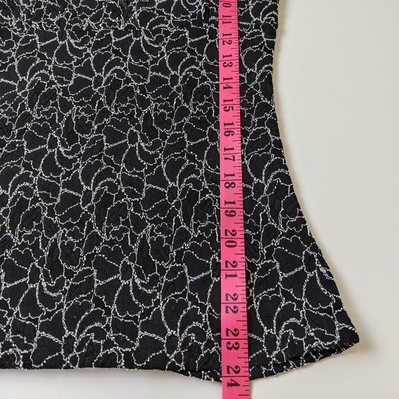 Le Château White Corded Lace Sleeveless Top V-Neck Blouse Size XS - Picture 14 of 15